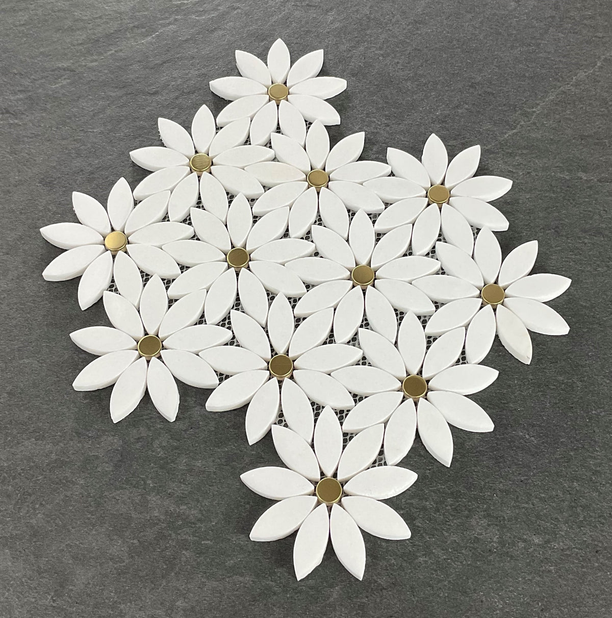 Daisy Marble Pattern– Mosaic Studio Inc