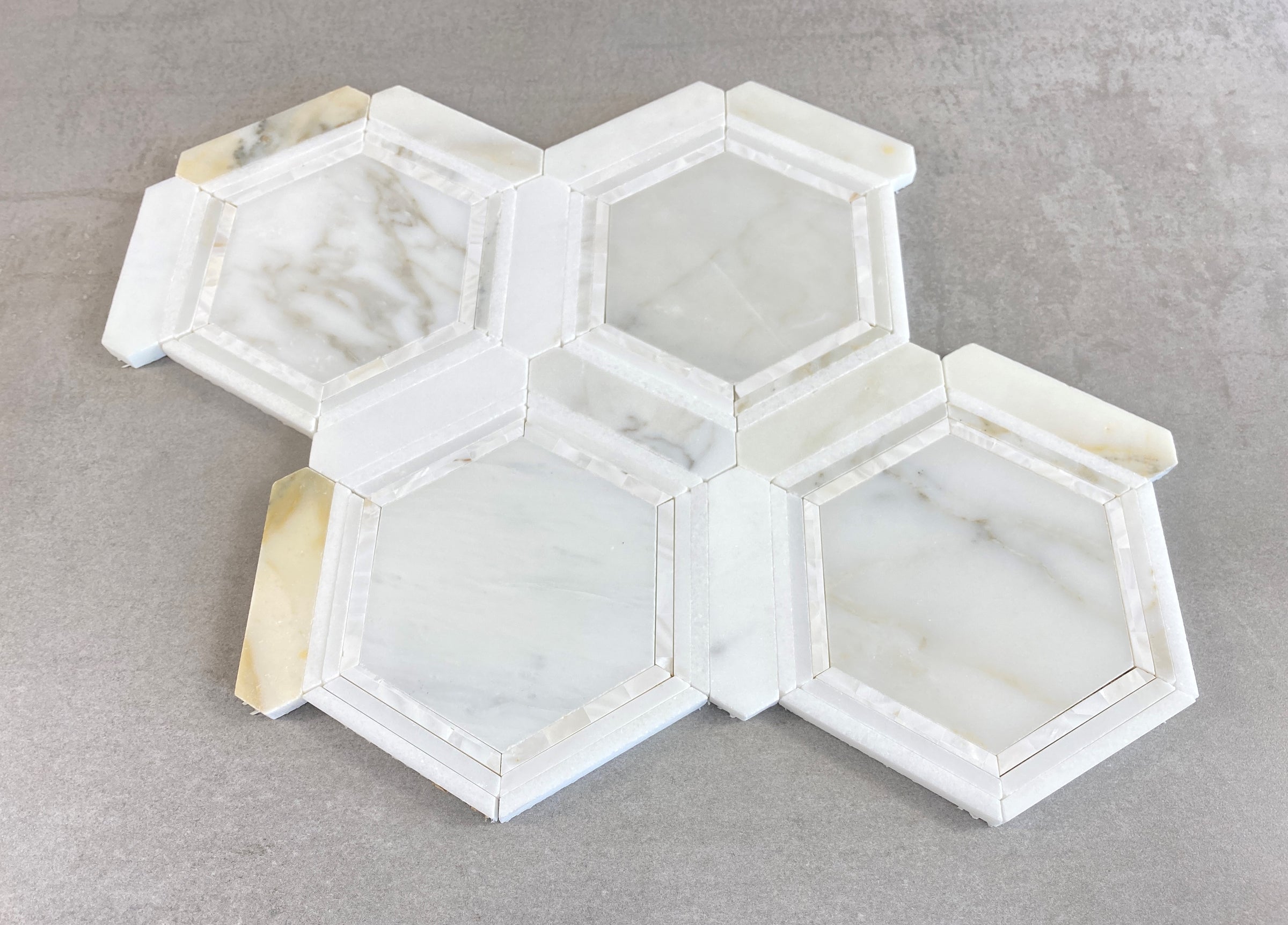 Shell and Marble– Mosaic Studio Inc